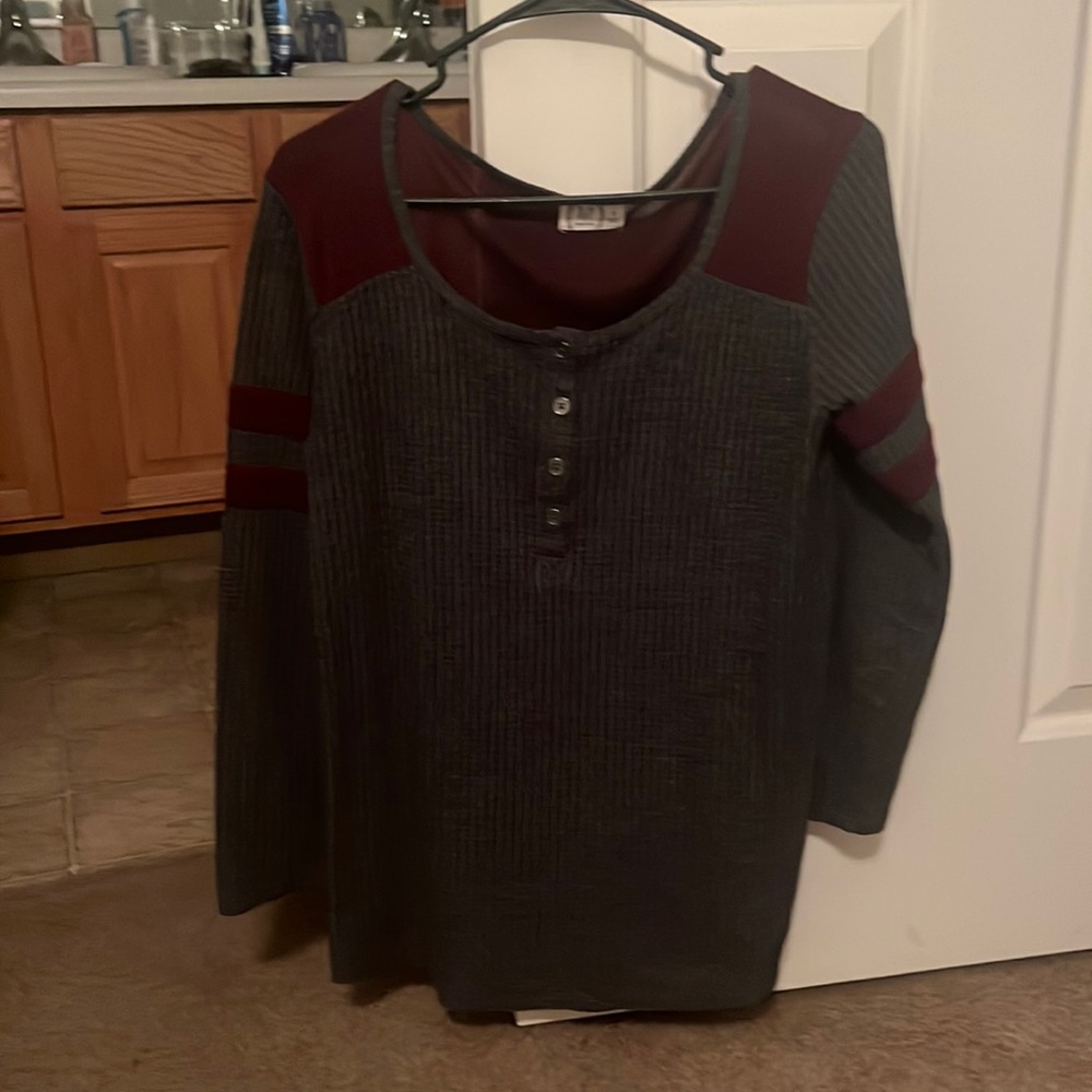 Dark Grey/Maroon - Long Sleeve - Henley like top